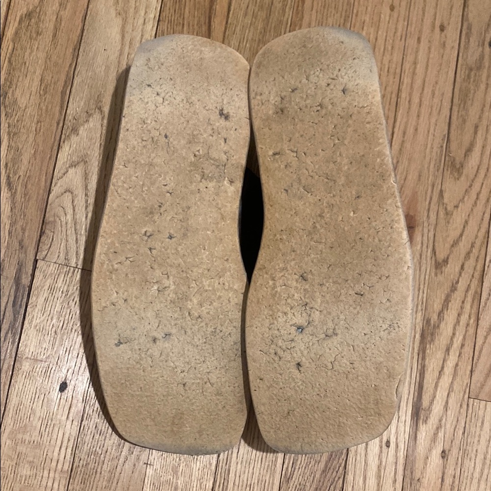 Brown Leather Thong Sandals with Contoured Footbed - Picture 5 of 7
